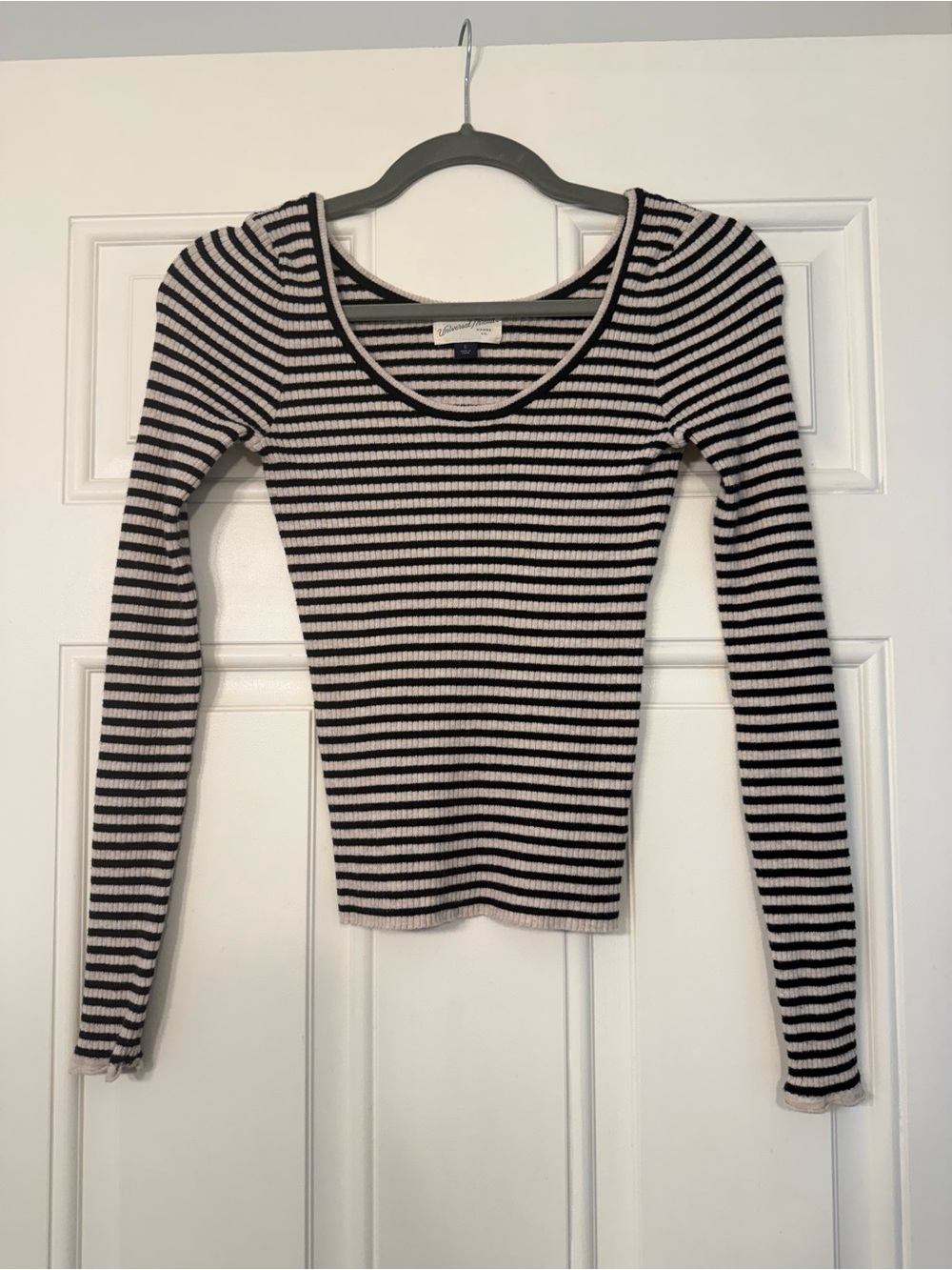 Universal Thread Black & White Striped Ribbed Long-Sleeve Scoop Top
